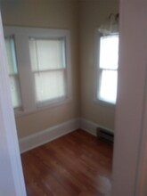 319 N 33rd St-Unit -4 in Philadelphia, PA - Foto de edificio - Building Photo