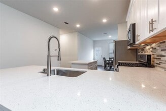 10214 Clearwick St in Houston, TX - Building Photo - Building Photo