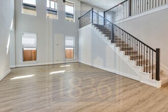 129 Shadduck Wy in Liberty Hill, TX - Building Photo - Building Photo