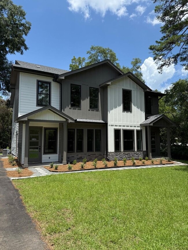 property at 226 E Bradford Rd