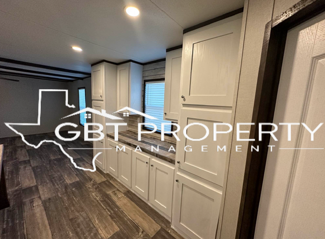 6531 Ridgecrest Dr in Argyle, TX - Foto de edificio - Building Photo