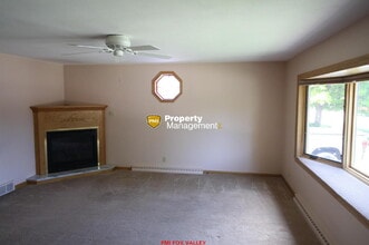 754 London St in Menasha, WI - Foto de edificio - Building Photo