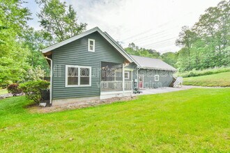 327 Jess Hunt Rd in Cleveland, GA - Building Photo - Building Photo