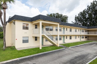 Rex Terrace in Palm Springs, FL - Building Photo - Building Photo