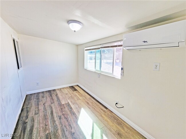 property at 1080 W Windsong Ln