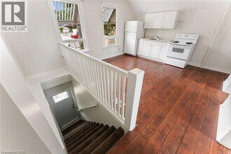 208 East Avenue N in Hamilton, ON - Building Photo - Building Photo