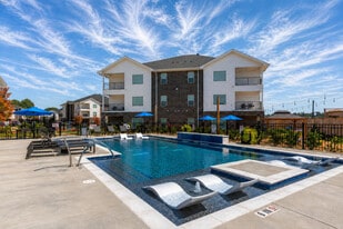 The Residences at Toler in Longview, TX - Building Photo