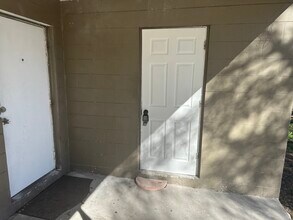 5931 Crestmont St, Unit A in Clearwater, FL - Building Photo - Building Photo