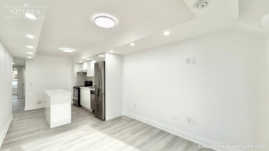 173 William Duncan Rd in Toronto, ON - Building Photo - Building Photo