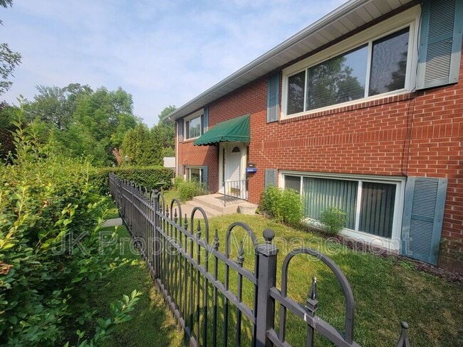 property at 1305 2nd Ave N