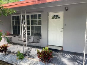 1701 NW 8th Ave in Fort Lauderdale, FL - Building Photo - Building Photo