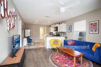2120 Iowa St in San Antonio, TX - Building Photo - Building Photo