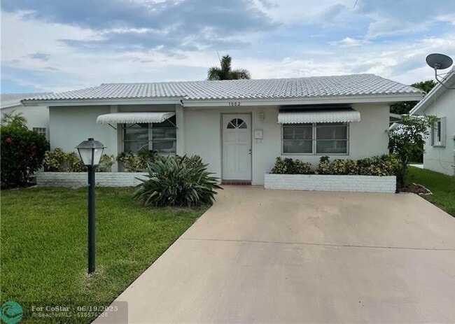 property at 1002 SW 5th Ave