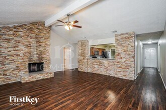 17927 Lake Manor Dr in Houston, TX - Building Photo - Building Photo