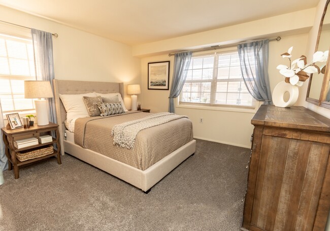 Seminary Roundtop Apartments in Lutherville, MD - Foto de edificio - Building Photo