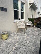 2301 Lindstrom St in Sarasota, FL - Building Photo - Building Photo