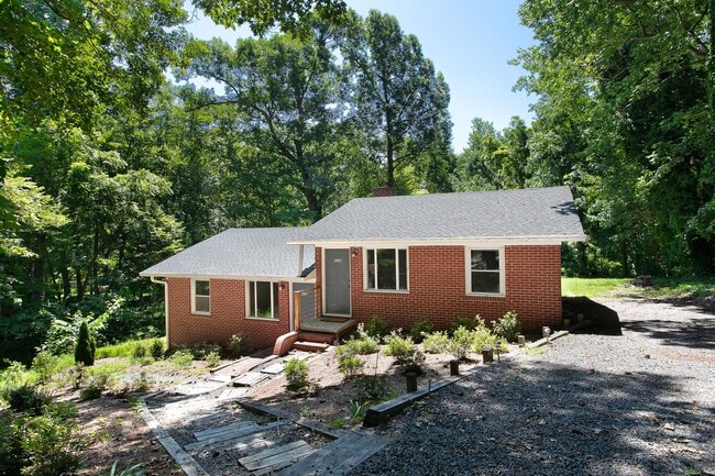 property at 433 Northside Dr