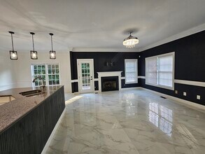 3007 Oakdale Rd in Charlotte, NC - Building Photo - Building Photo