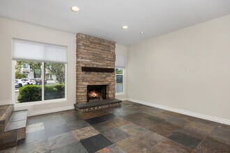 844 Bluebell Ct in Carlsbad, CA - Building Photo - Building Photo