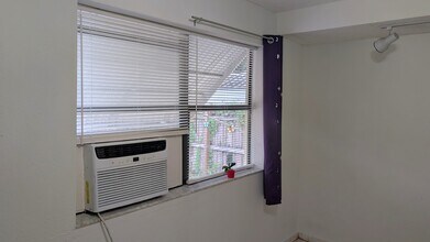 2842 Van Buren St in Hollywood, FL - Building Photo - Building Photo