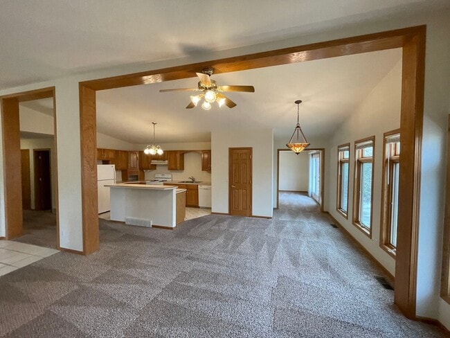 1709 Mulligan Pl in Manhattan, KS - Building Photo - Building Photo