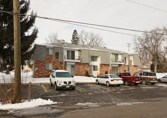 Pinckney Apartments in Pinckney, MI - Building Photo - Building Photo