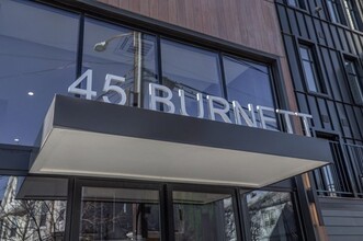 45 Burnett St, Unit 204 in Boston, MA - Building Photo - Building Photo