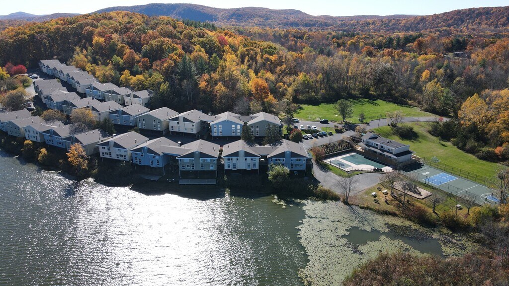 Lakeshore Preserve Port Ewen, NY Apartments