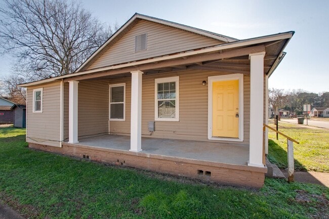 3701-3703 Fairview St SW in Huntsville, AL - Building Photo - Building Photo