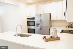 10417 Ratcliffe Trl in Manassas, VA - Building Photo