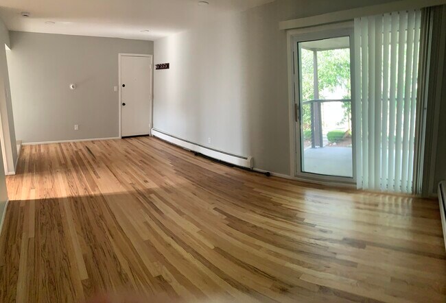 1705 E 14 Mile Rd in Birmingham, MI - Building Photo - Building Photo