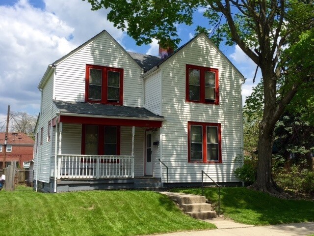property at 64 E Dodridge St