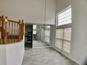 3270 Haverhill Dr in Aurora, IL - Building Photo - Building Photo