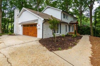280 E Valley Dr in Marietta, GA - Building Photo - Building Photo