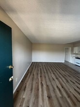 1146 in Long Beach, CA - Building Photo - Building Photo