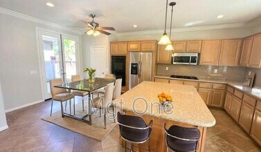 11266 Evergreen Loop in Corona, CA - Building Photo - Building Photo