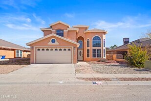 3820 Tierra Campa Dr in El Paso, TX - Building Photo