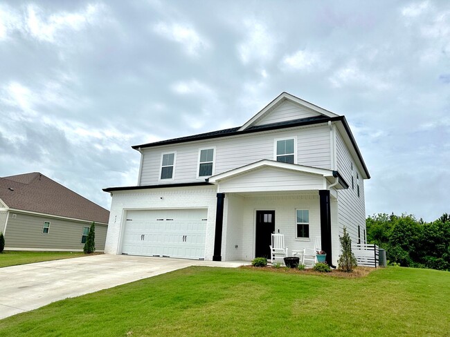 Towne Lakes Subdivision - Opelika in Opelika, AL - Foto de edificio - Building Photo