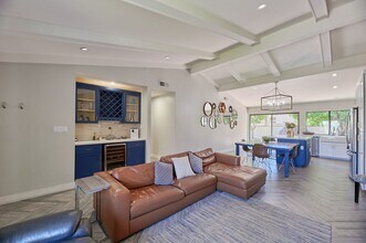 5750 N Scottsdale Rd in Paradise Valley, AZ - Building Photo - Building Photo
