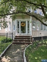 211 Paterson Ave in Midland Park, NJ - Building Photo
