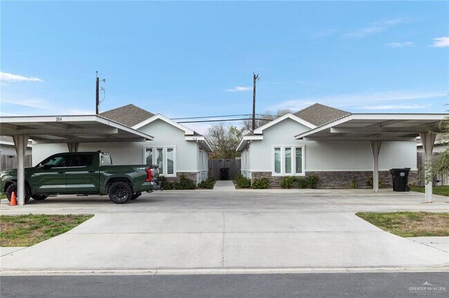 property at 8 Retama Ln