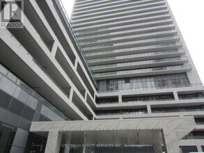 8960 Jane St in Vaughan, ON - Building Photo - Building Photo