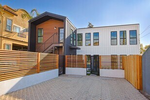 721 E Verdugo Ave in Burbank, CA - Building Photo