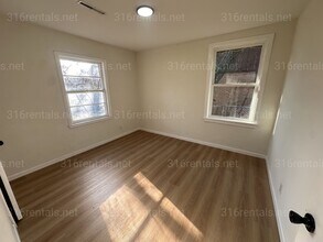 1018 N Volutsia in Wichita, KS - Building Photo - Building Photo