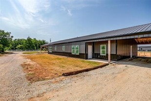 4710a S Keller Rd in Mineral Wells, TX - Building Photo