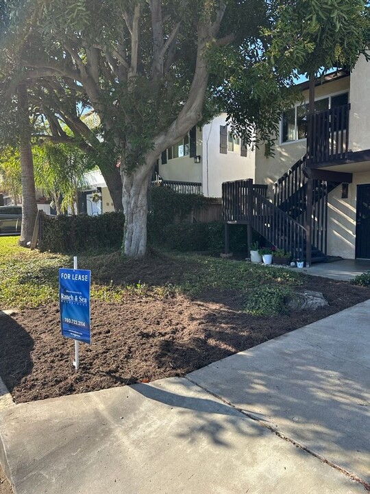 260 Pacific Ave in Carlsbad, CA - Foto de edificio