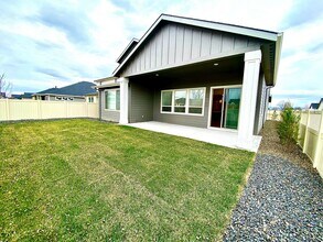 5079 N Brody Ave in Meridian, ID - Building Photo - Building Photo