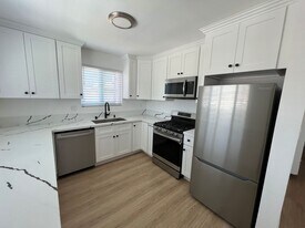 327 S Ave 57 in Los Angeles, CA - Building Photo