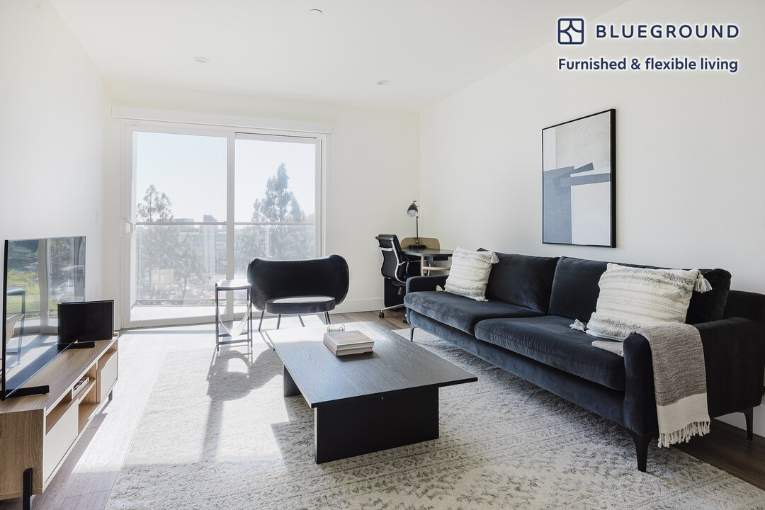 1539 Purdue Ave in Los Angeles, CA - Building Photo