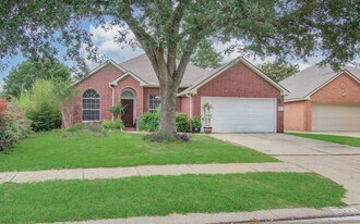 18223 Heathridge Ln in Cypress, TX - Building Photo